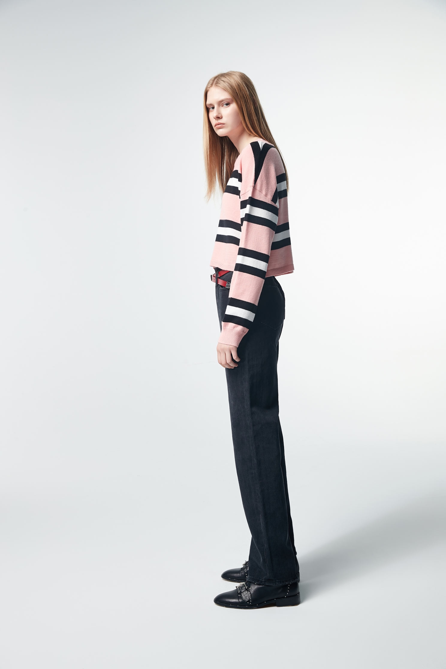 Contrast Stripe Knit TopRound-necked striped long-sleeved knit sweater,Tops,Round neck tops,Rayon,Season (SS) Look,Stripe,Season (AW) Look,Pink,Knitted,Knitted tops,Knitted tops,Long sleeve tops