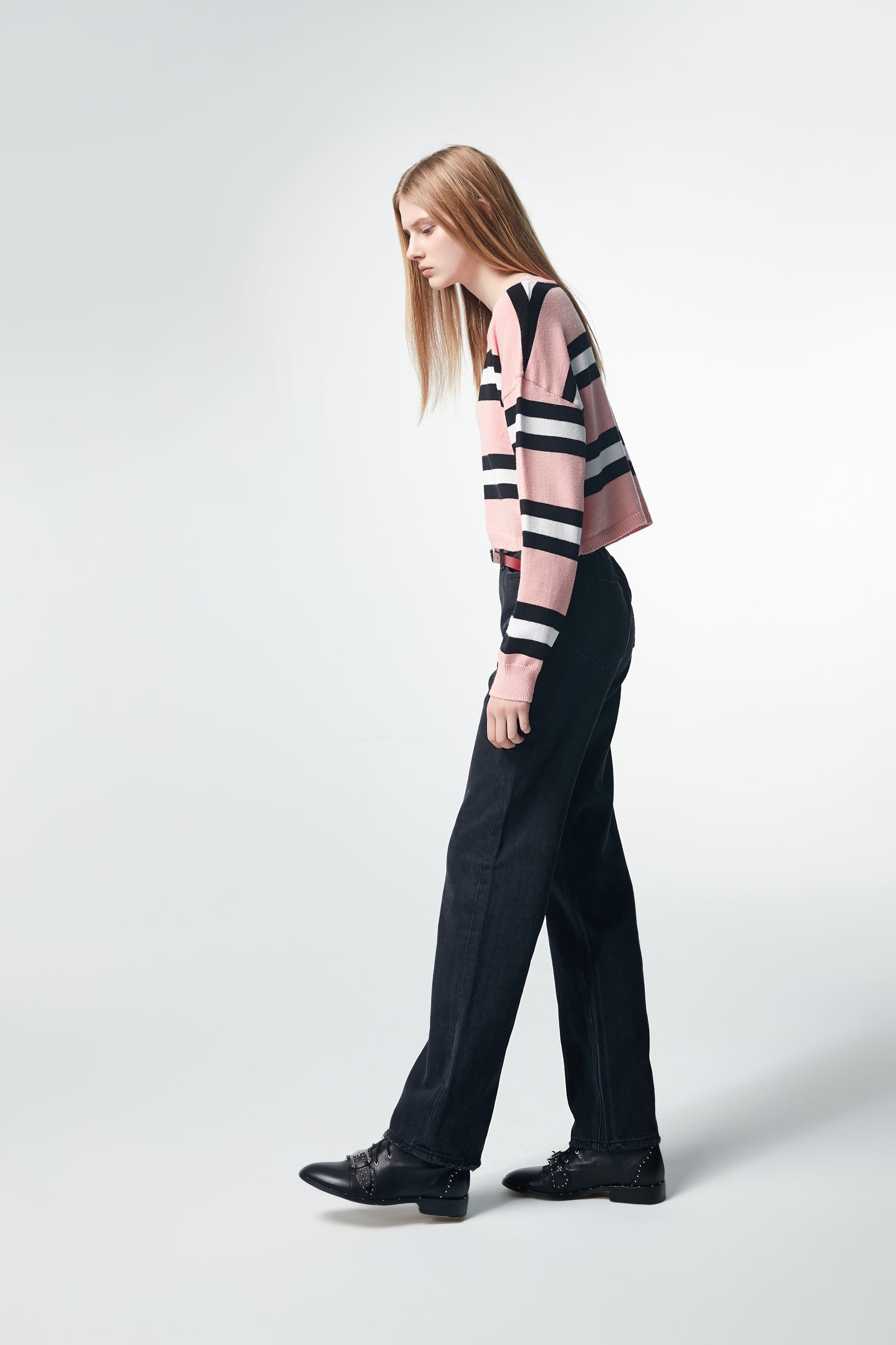 Contrast Stripe Knit TopRound-necked striped long-sleeved knit sweater,Tops,Round neck tops,Rayon,Season (SS) Look,Stripe,Season (AW) Look,Pink,Knitted,Knitted tops,Knitted tops,Long sleeve tops