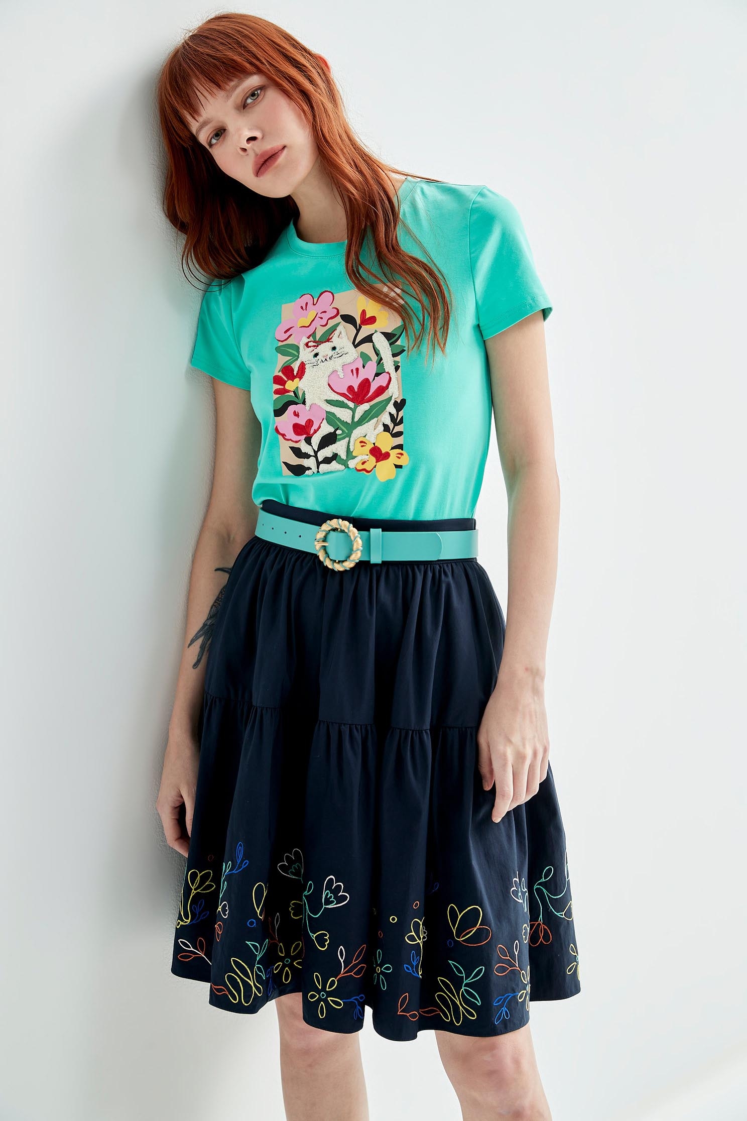 Cat Graphic Green TeeT-shirt top with cat embroidery,T-shirts,T-shirts,Tops,Embroidered,Season (SS) Look,bows