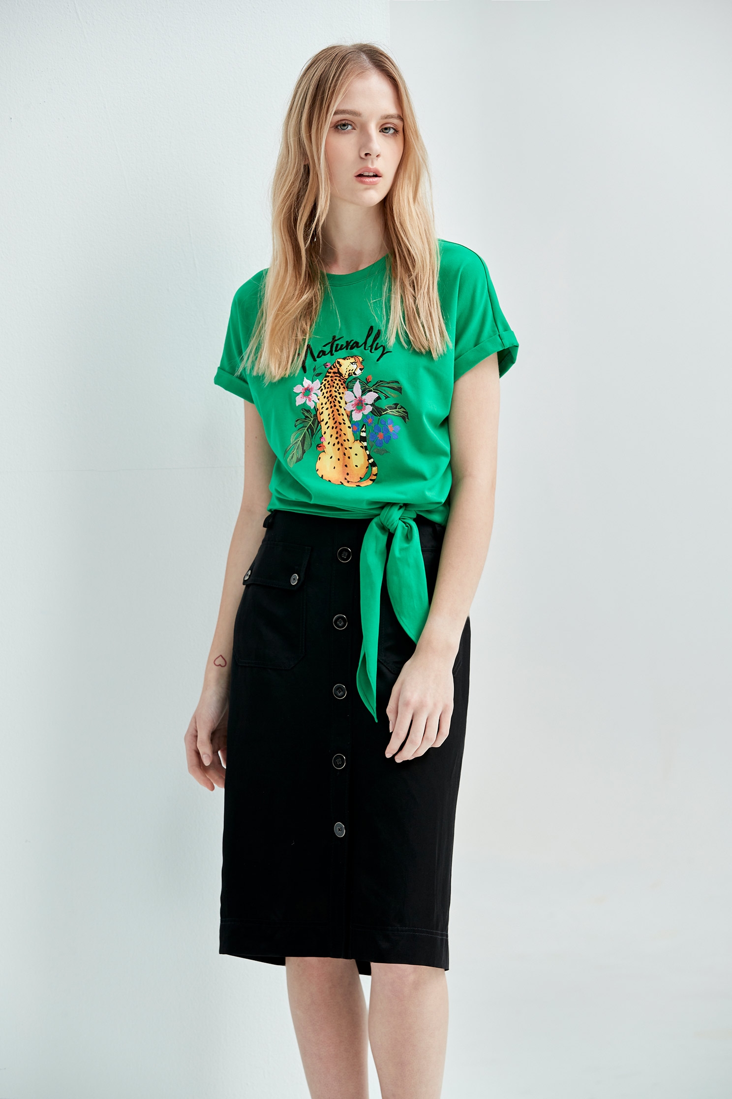 Front Knot Graphic TeeT-shirt top with leopard embroidery,T-shirts,Tops,Embroidered,Season (SS) Look,Cotton