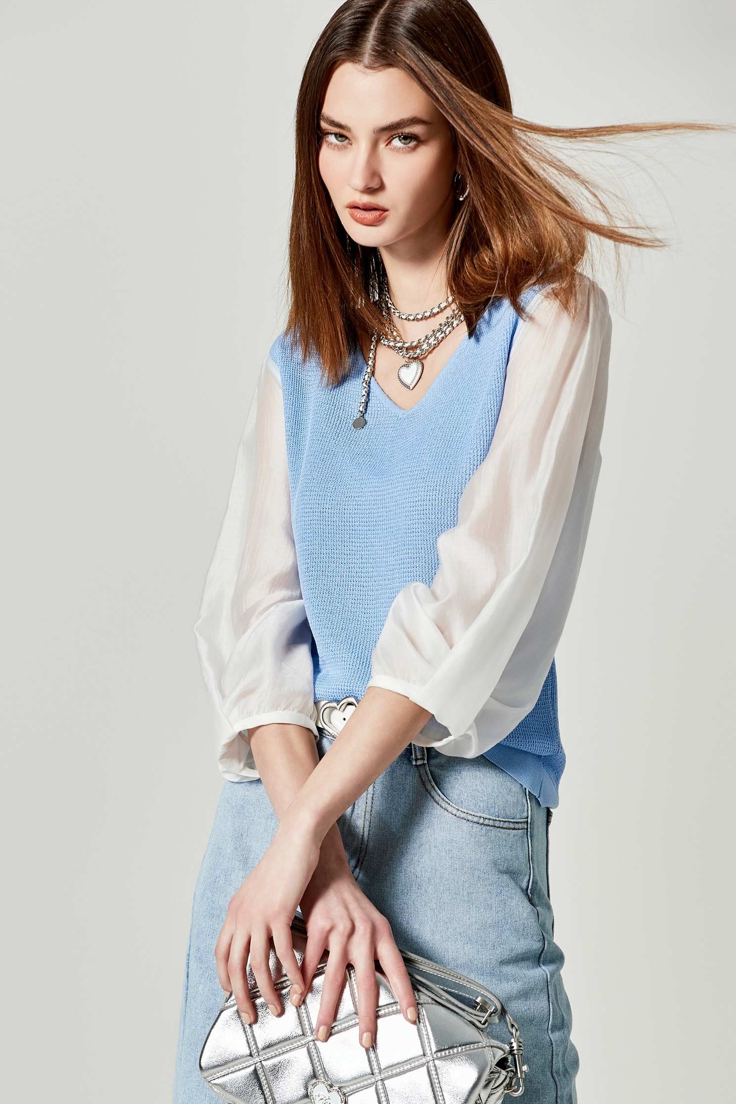 V-neck Knit Top With Woven SleeveV-neck Knit Top With Woven Sleeve,Season (SS) Look,Knitted,Knitted tops