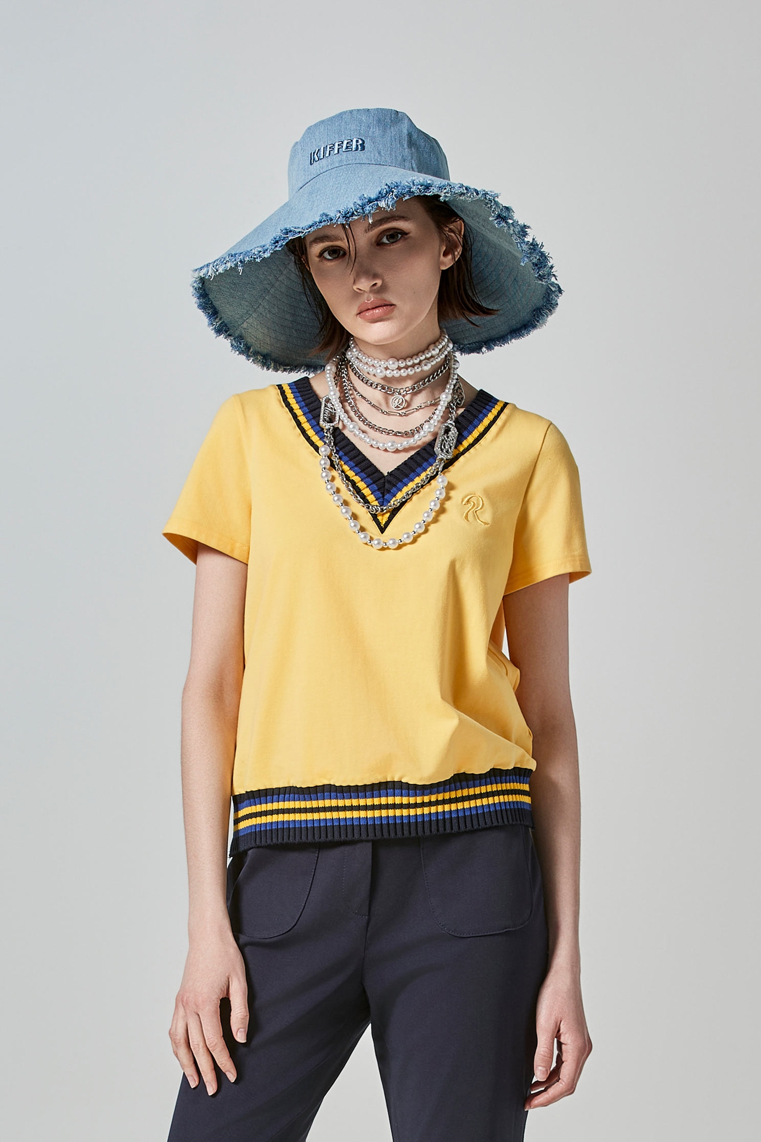 Short Sleeve Yellow Top With Contrast Trim DetailShort Sleeve Yellow Top With Contrast Trim Detail,T-shirts,Season (SS) Look,Cotton,Embroidered