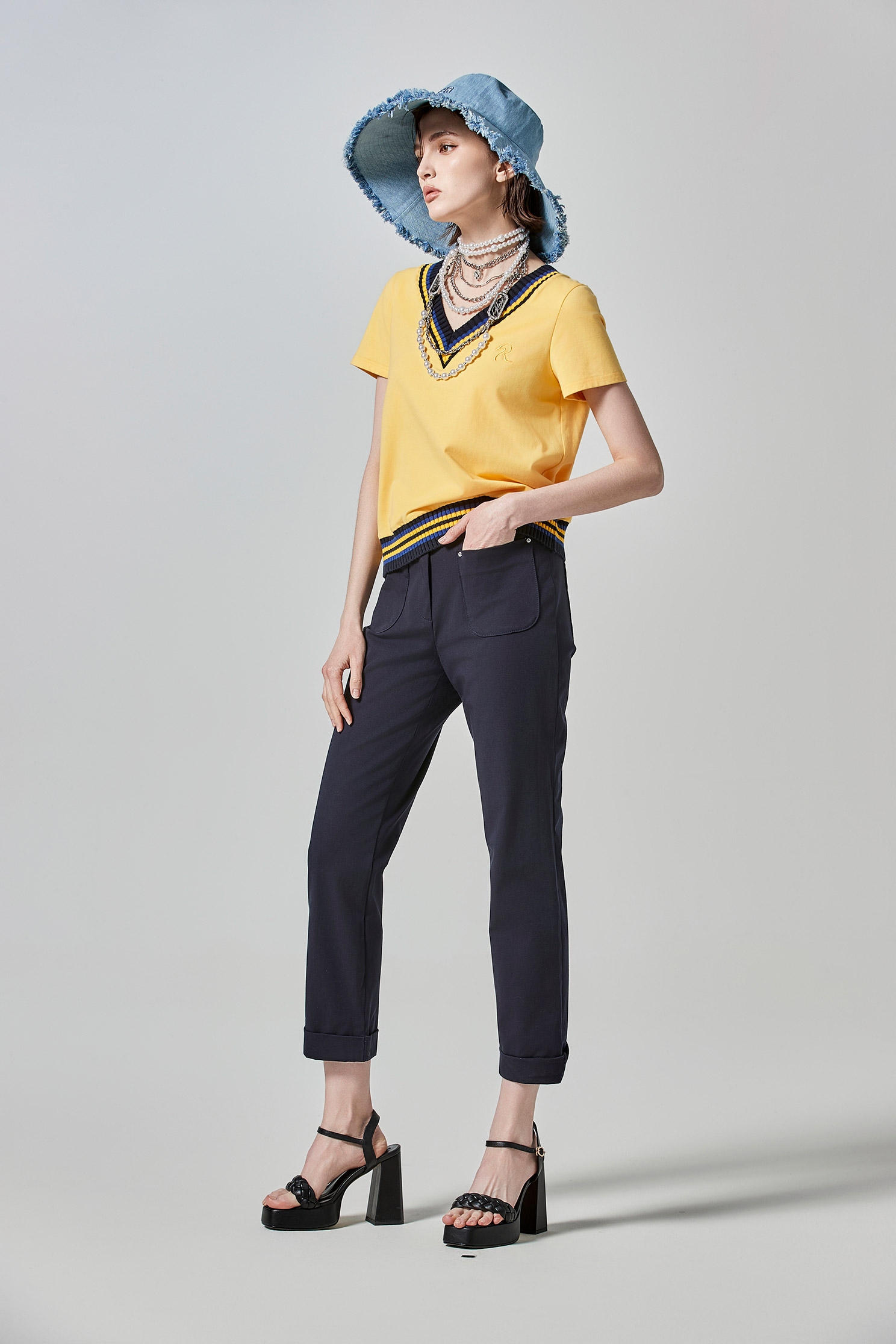 Short Sleeve Yellow Top With Contrast Trim DetailShort Sleeve Yellow Top With Contrast Trim Detail,T-shirts,Season (SS) Look,Cotton,Embroidered