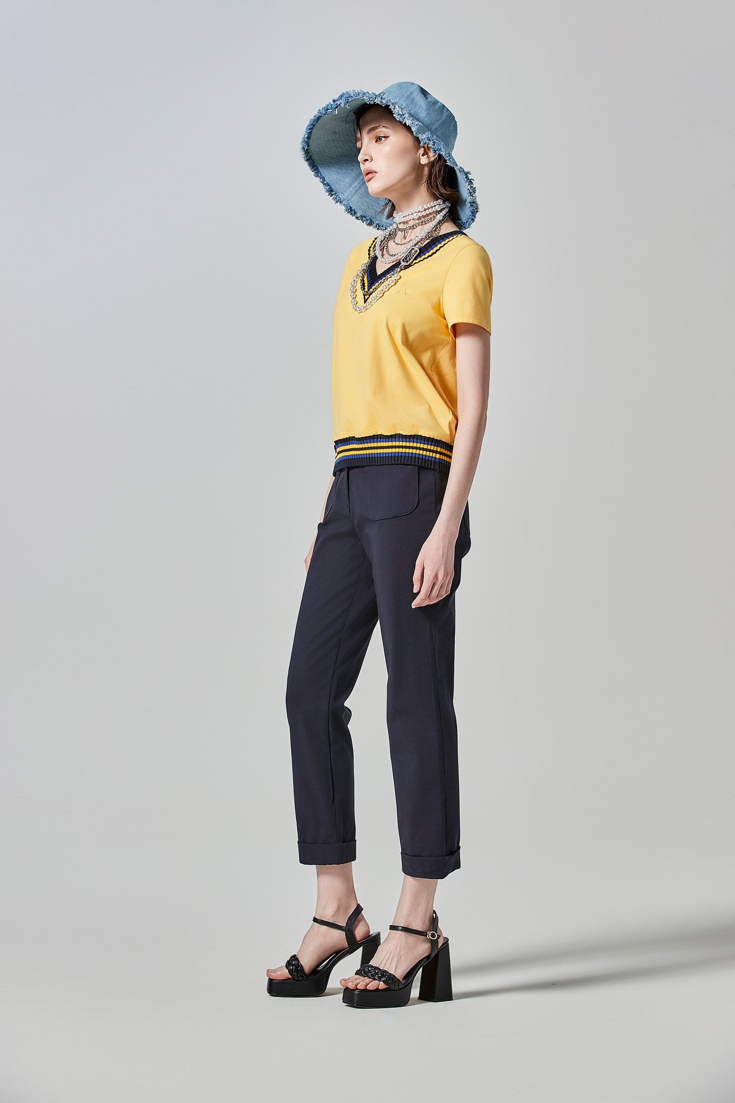 Short Sleeve Yellow Top With Contrast Trim DetailShort Sleeve Yellow Top With Contrast Trim Detail,T-shirts,Season (SS) Look,Cotton,Embroidered