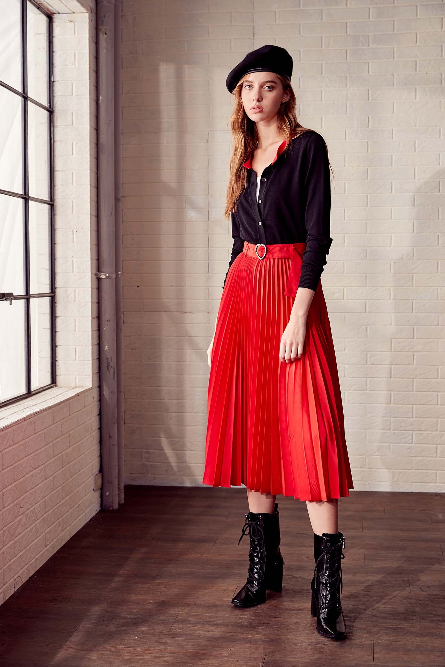 Mid Waist Pleated SkirtMid-waist folds and knee skirt,goodlucknewyear,Season (SS) Look,Pleated skirts,Season (AW) Look,Belts,Midi skirts,Lucky Red,Trench coats