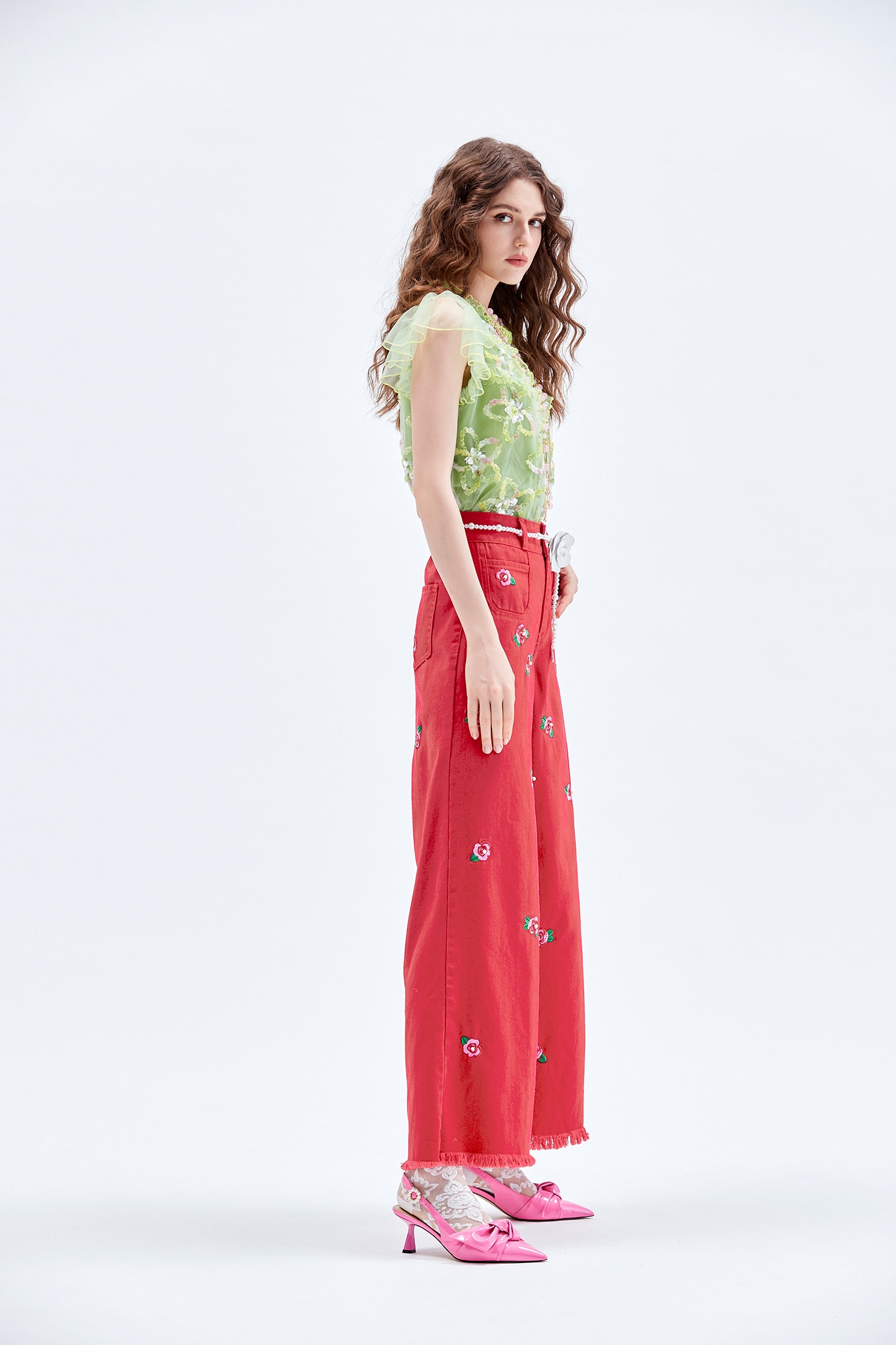 Embroidered Floral Detail Wide Leg JeansEmbroidered Floral Detail Wide Leg Jeans,Embroidered,Denim,Jeans,Denim pants,pearl,Season (AW) Look,Cotton,Pants