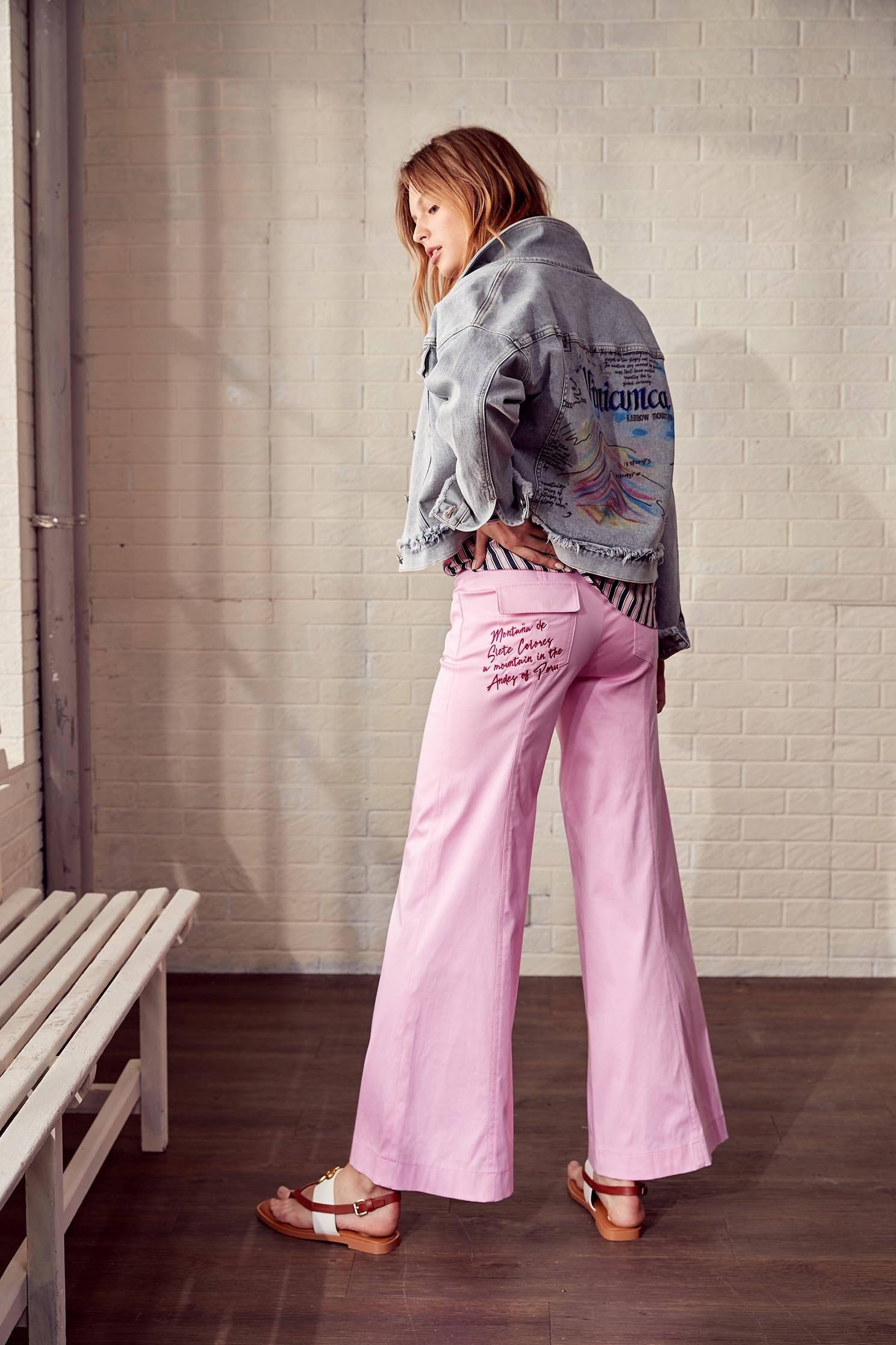 Mid Waist Boot Leg PantsMid-waist wide-leg trousers,Culottes,iROO LIVE,Season (AW) Look,Pink,Embroidered,Culottes