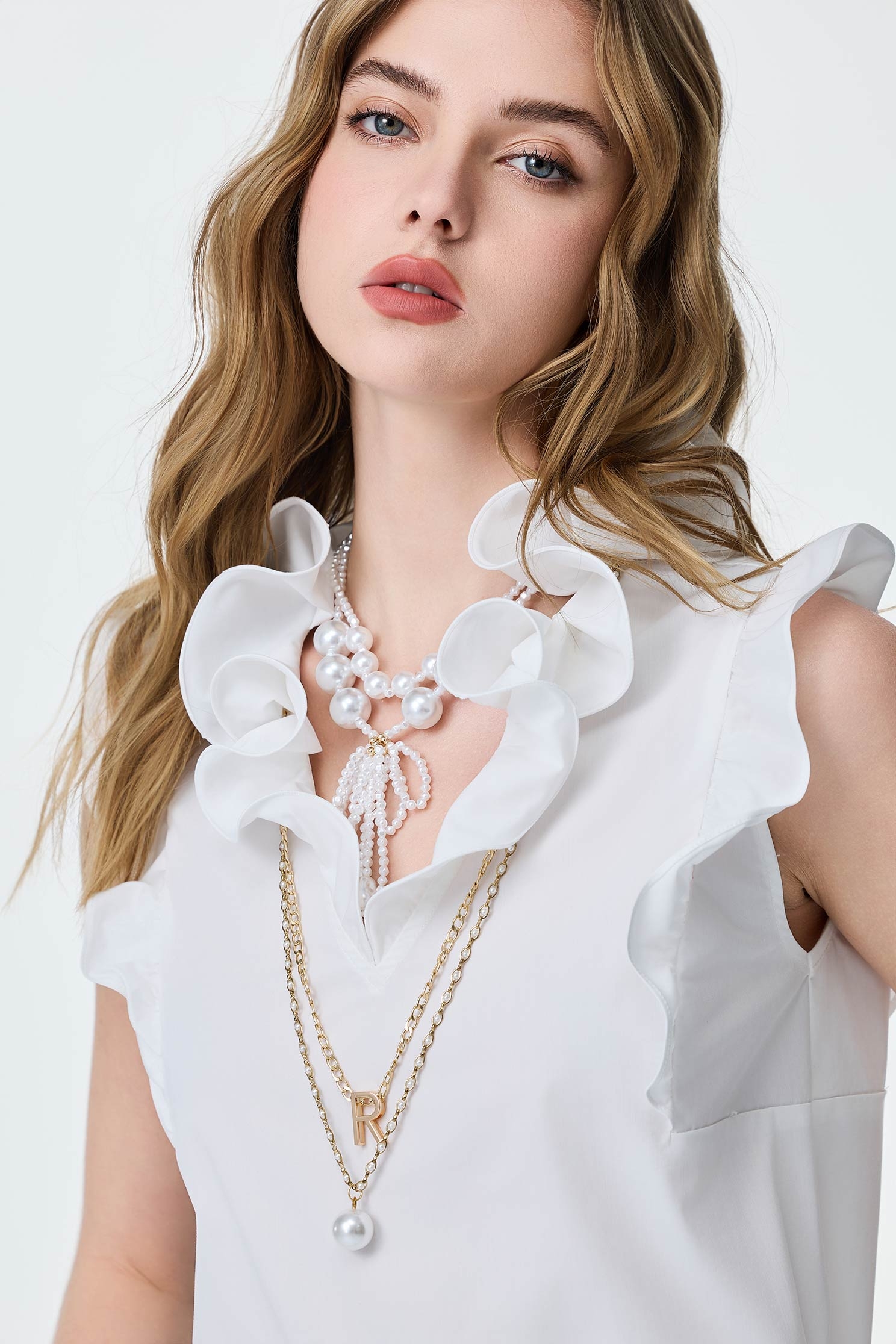 Ruffle Detail White VestRuffle Detail White Vest,sleeveless tops,Tops,Season (SS) Look,pearl,White tops,sleeveless tops,Necklaces