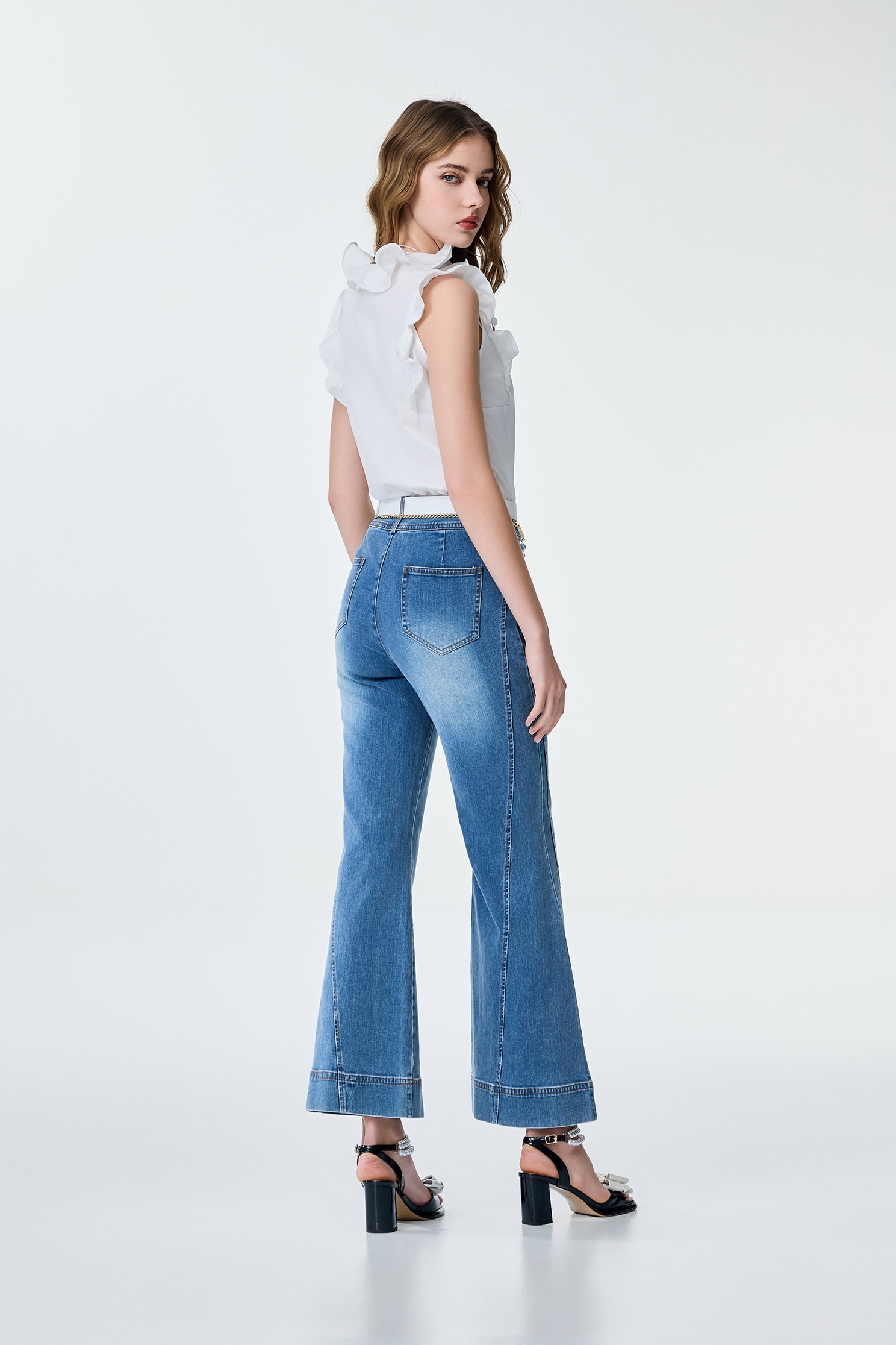 Ruffle Detail White VestRuffle Detail White Vest,sleeveless tops,Tops,Season (SS) Look,pearl,White tops,sleeveless tops,Necklaces