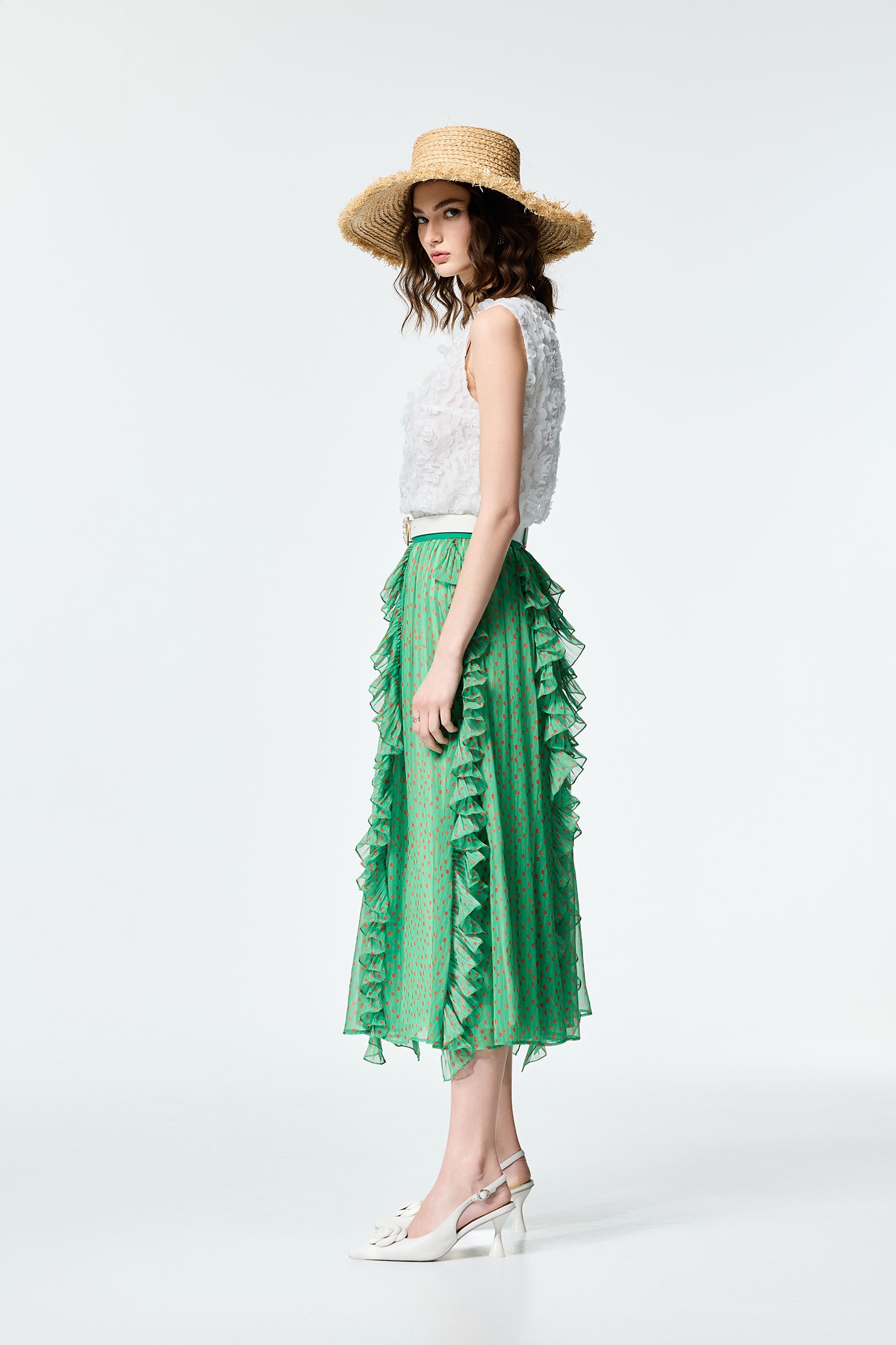 3-D Floral Detail V-neck Vest3-D Floral Detail V-neck Vest,V-Neck T shirts,sleeveless tops,Tops,Season (SS) Look,sleeveless tops,City Feminine,Valentine,sleeveless tops,blossoms,upperclass