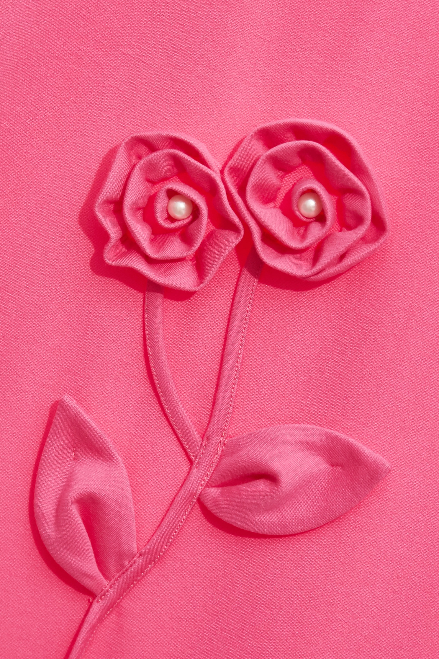 3-D Floral Detail Short Sleeve Tee3-D Floral Detail Short Sleeve Tee,T-shirts,T-shirts,Tops,Season (SS) Look