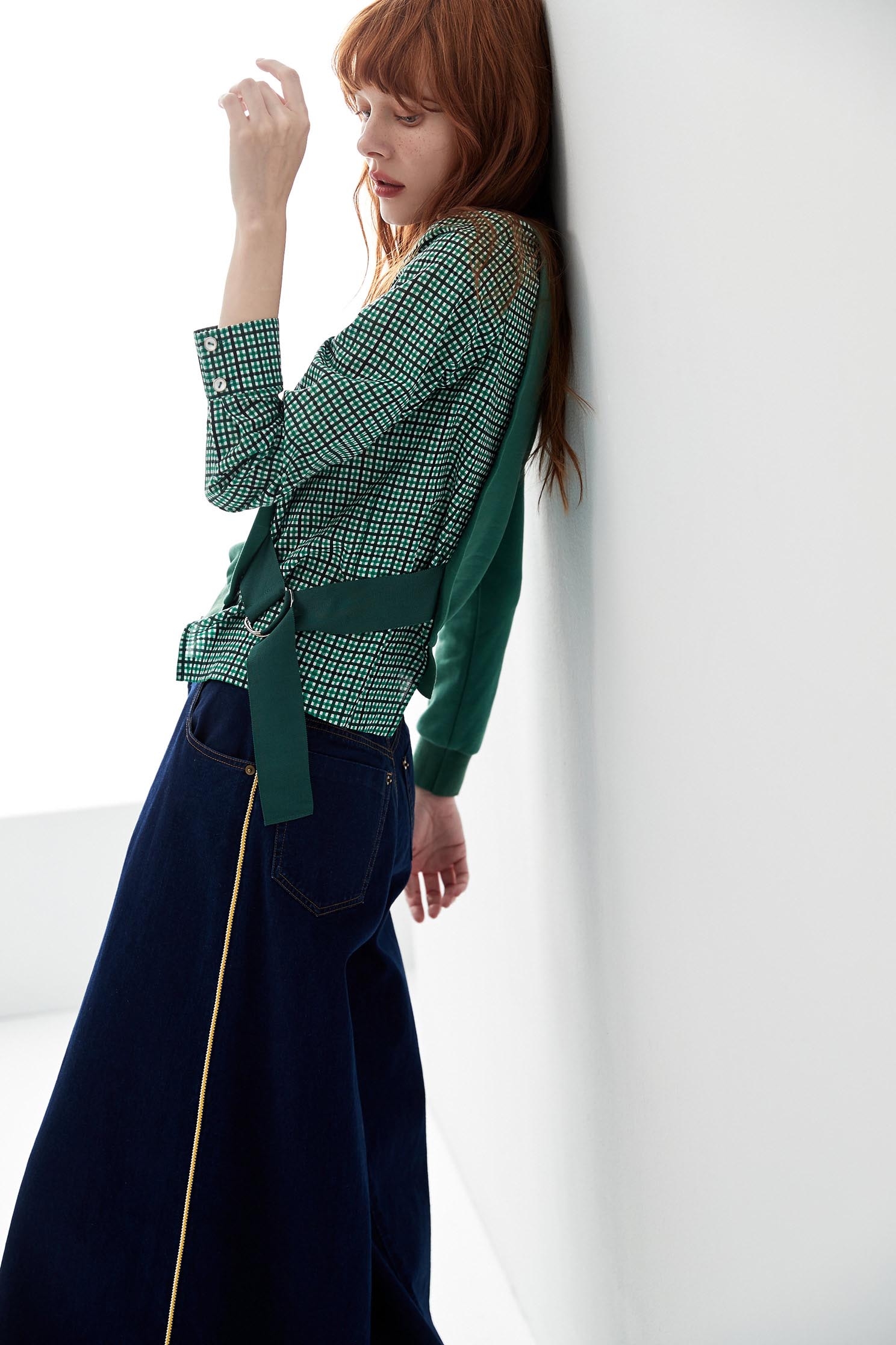 Asymmetric Sweatshirt With Checkered Contrast TopContrast sweatshirt,Tops,Plaid,Season (AW) Look,Sweaters