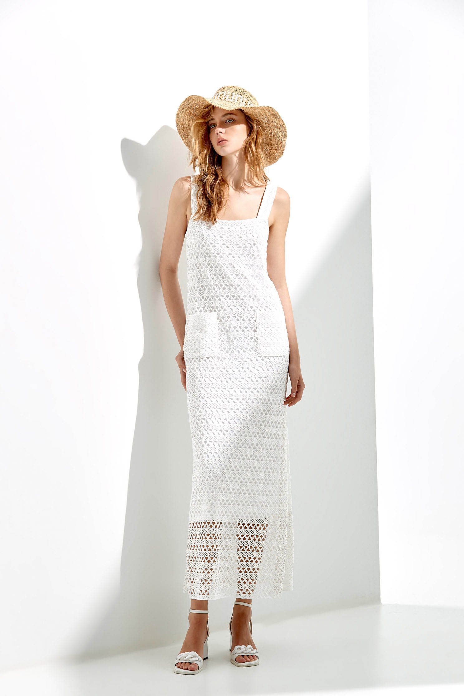 Woven Rattan Sun HatNEW LOOK raffia straw hat with letter ''R'' design,Season (SS) Look