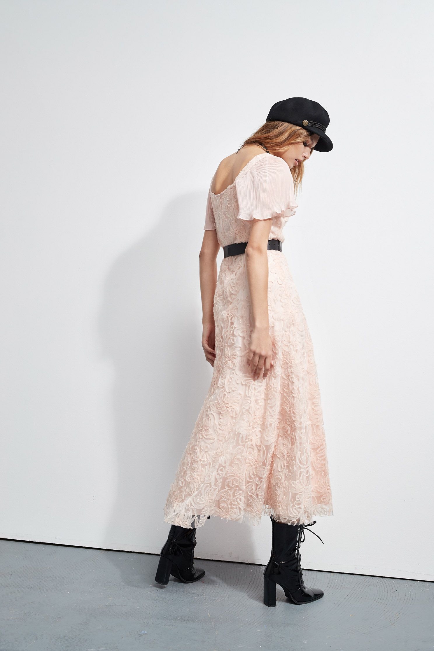 Full Lace Maxi DressLong lace dress,Dresses,cocktaildresses,mothergift,Short sleeve dresses,Evening dresses,Season (AW) Look,Pink,Valentine,Lace,Lace dresses,dresses