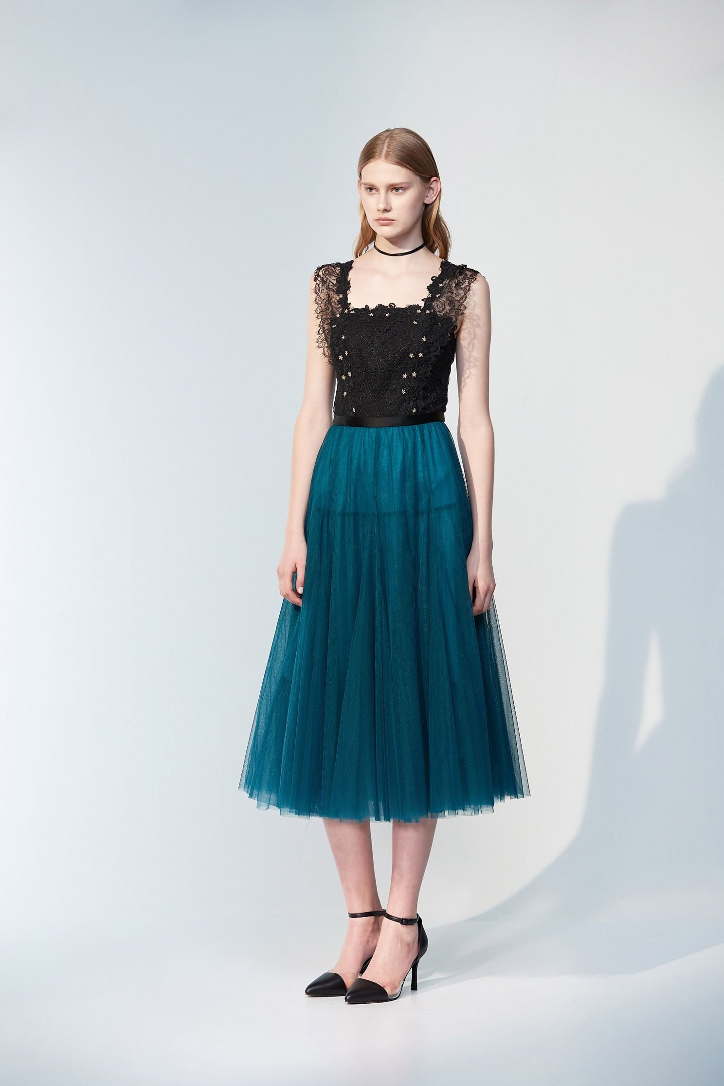 Sleeveless Tulle Maxi Dress With Lace DetailTurquoise tulle long dress,cocktaildresses,mothergift,Sleeveless dresses,Evening dresses,Season (AW) Look,Tutu skirts,Mesh fabric,Lace,Maxi dresses