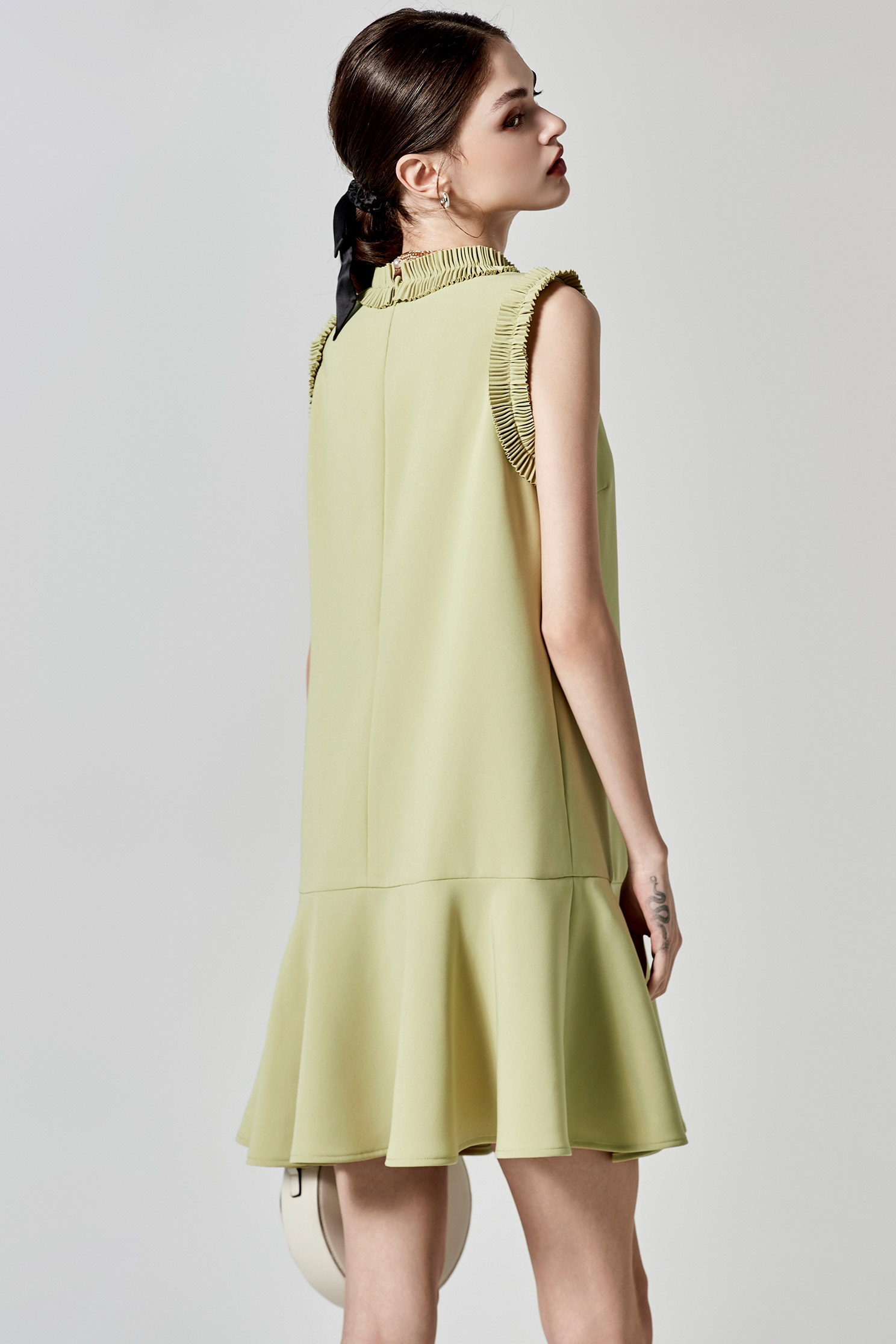 Pleated Trim Detail Sleeveless Green DressPleated Trim Detail Sleeveless Green Dress,Dresses,cocktaildresses,Season (SS) Look,Evening dresses