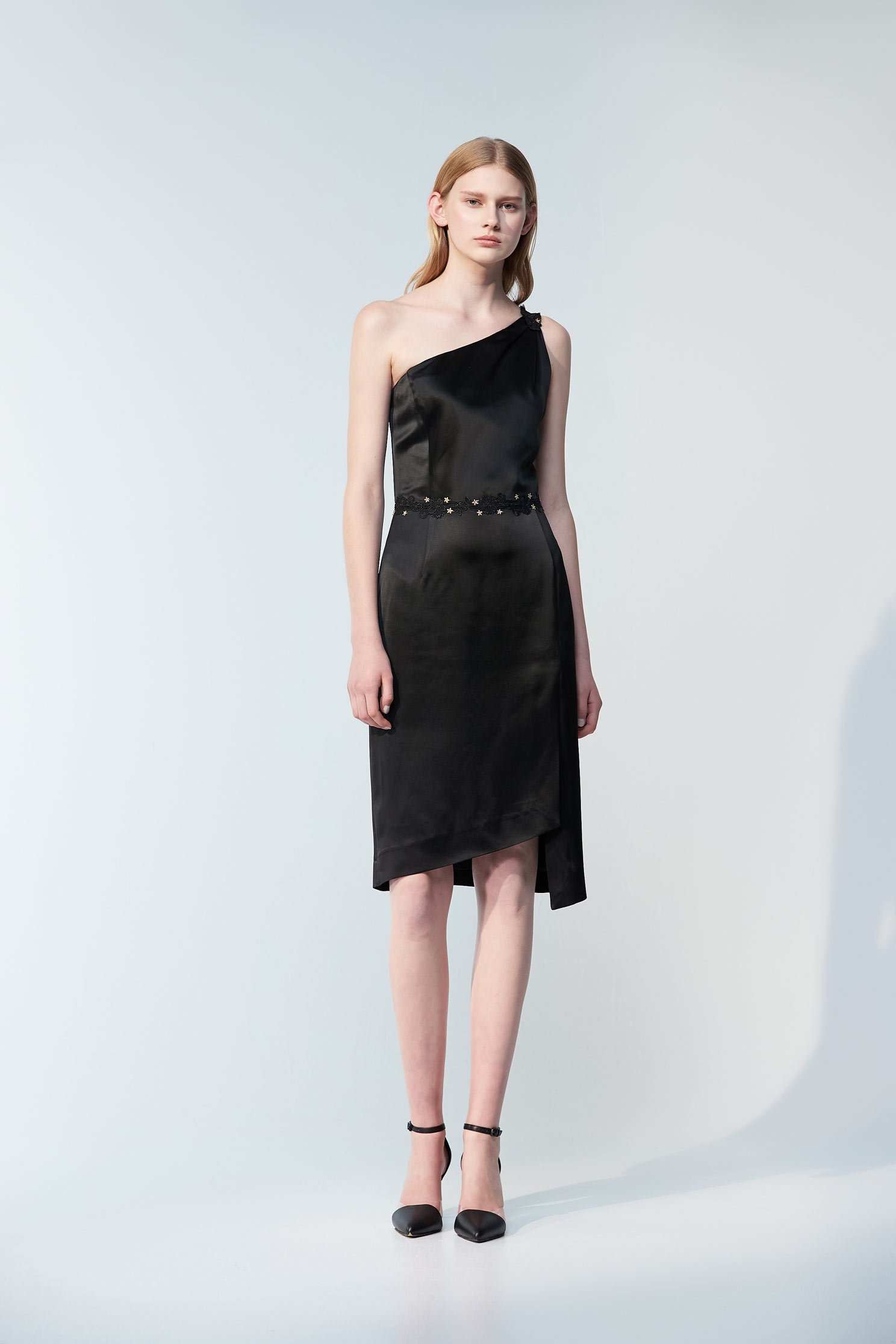 Toga Satin DressBlack slanted satin dress,Dresses,cocktaildresses,Season (SS) Look,Party Looks,Sleeveless dresses,Evening dresses,Season (AW) Look,Black dresses