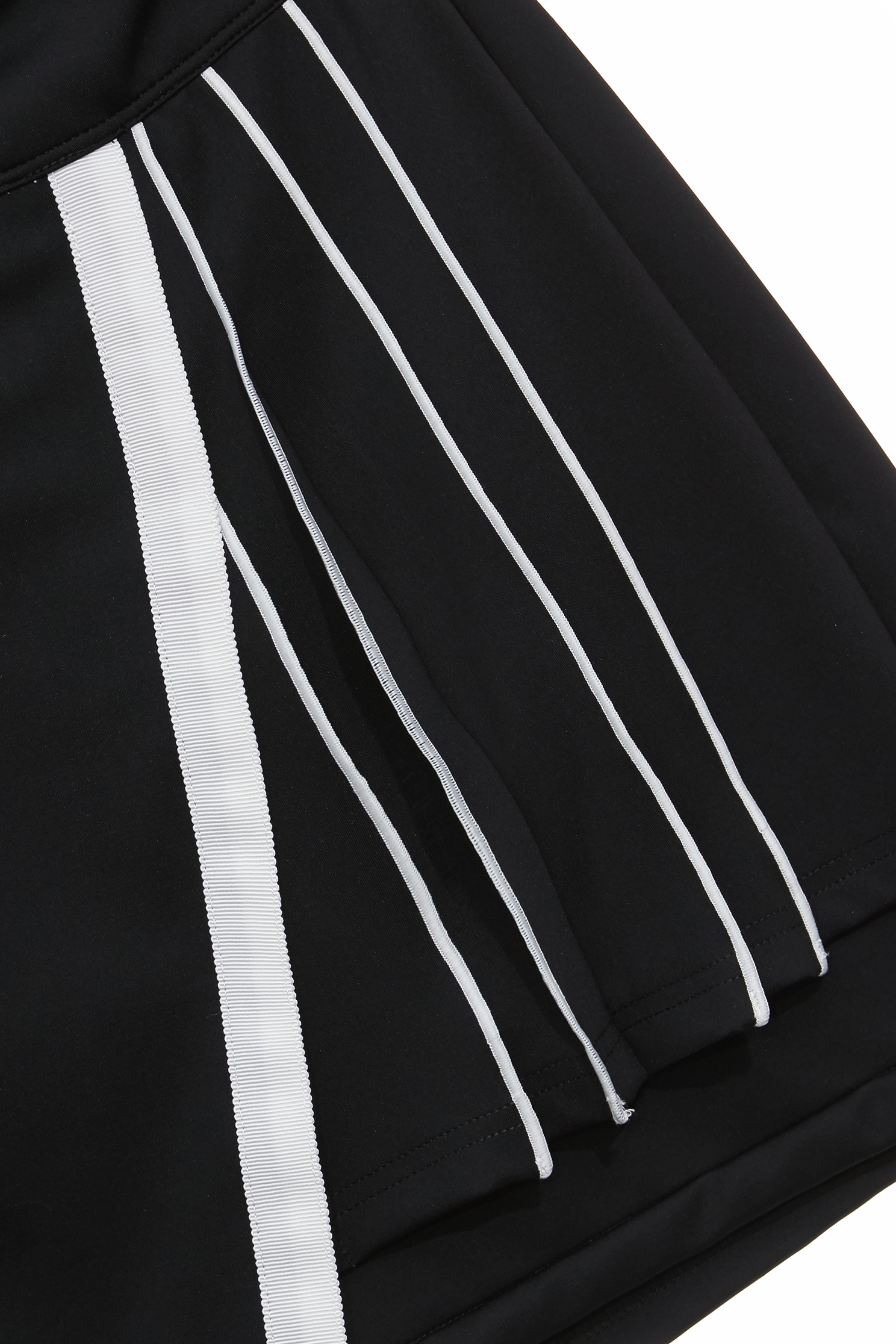 Color-Contrast Pleated Hem SkortColor-Contrast Pleated Hem Skort,Mini skirts,Shorts,Season (AW) Look,Skorts
