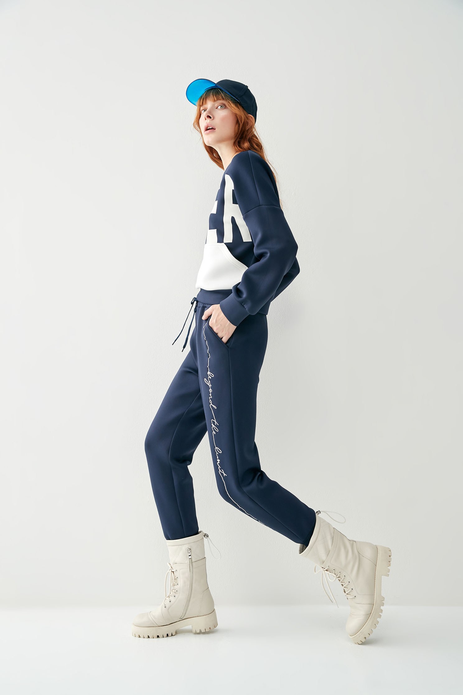 Cloud  Thermal TrousersCLO  thermal trousers with string embroidery,Embroidered,Season (AW) Look,Pink,Joggers,Athleisure,Pants,cloudcollection