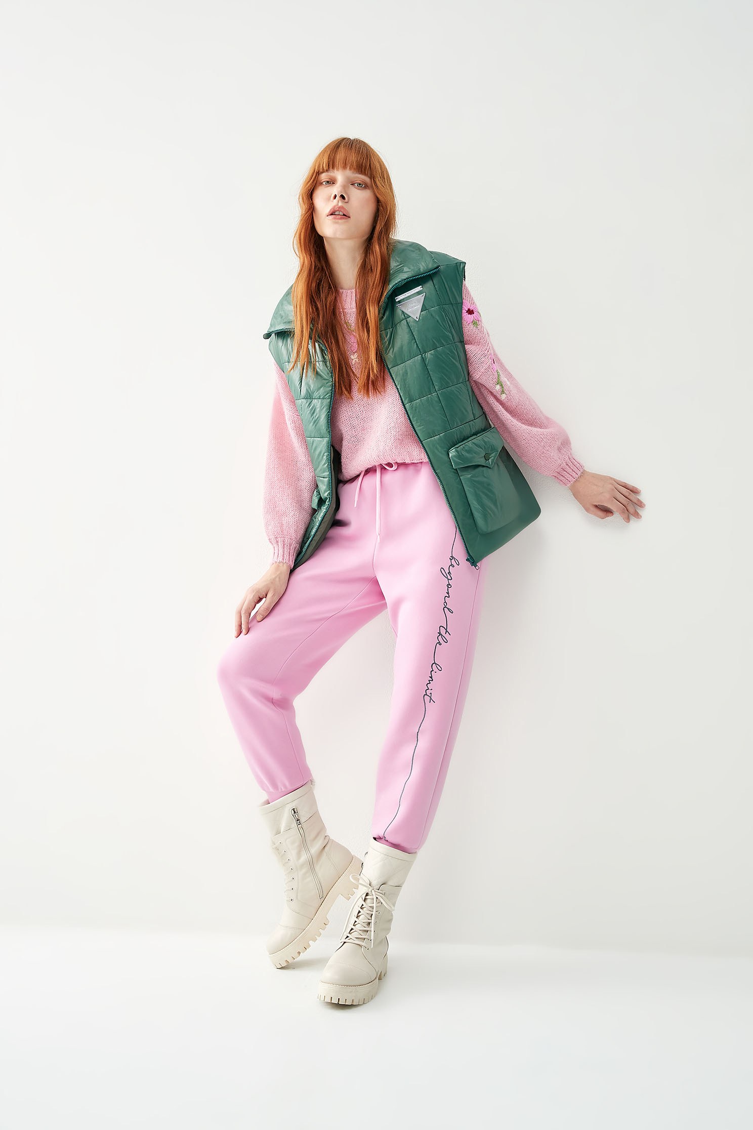 Cloud  Thermal TrousersCLO  thermal trousers with string embroidery,Embroidered,Season (AW) Look,Pink,Joggers,Athleisure,Pants,cloudcollection
