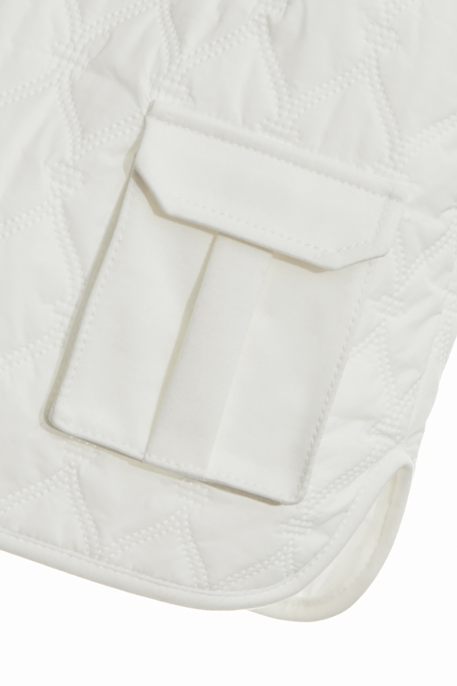 Optical White Quilted Insulated SkirtDiamond pattern casual shorts,Jackets,Outerwear,White pants,Shorts,Season (AW) Look,pants
