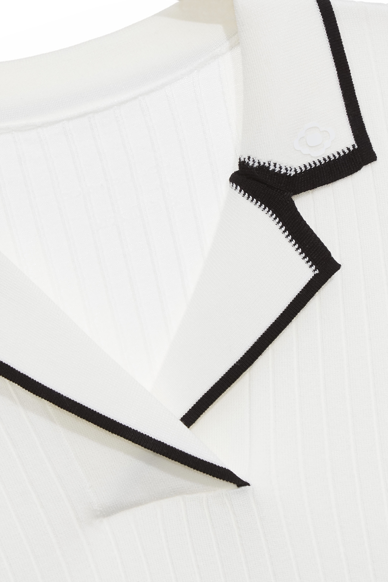 Chanel-Style Black-Trim Knitted TopChanel-Style Black-Trim Knitted Top,Tops,White tops,Season (AW) Look,Knitted,Knitted tops,black tops