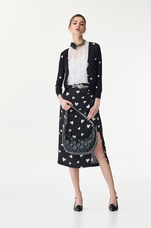 Heart Print V-neck Cardigan,,Heart Print V-neck Cardigan,Jackets,Outerwear,Season (SS) Look,Trench coats,Jackets,Outerwear,Season (SS) Look,White outerwear,Embroidered,Jackets,Outerwear,Season (SS) Look,pearl,Knitted,Knitted coats,Black outerwear