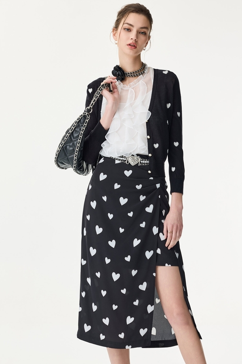 Heart Print V-neck Cardigan,,Heart Print V-neck Cardigan,Jackets,Outerwear,Season (SS) Look,Trench coats,Jackets,Outerwear,Season (SS) Look,White outerwear,Embroidered,Jackets,Outerwear,Season (SS) Look,pearl,Knitted,Knitted coats,Black outerwear