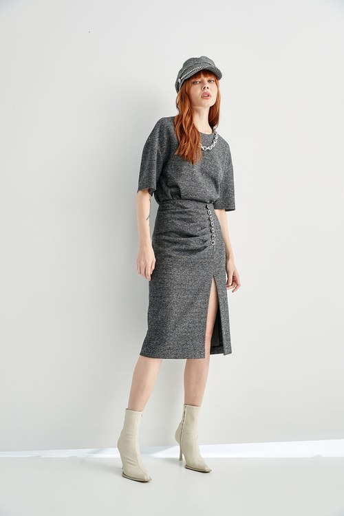 Front Slit Pleated Detail Pencil Skirt,simple outfits