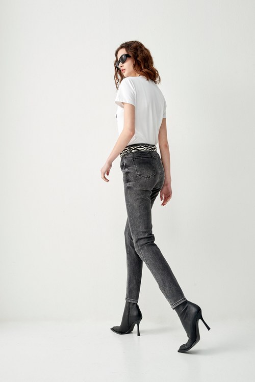 Slim-Fit Dark Grey Jeans,slimlooks