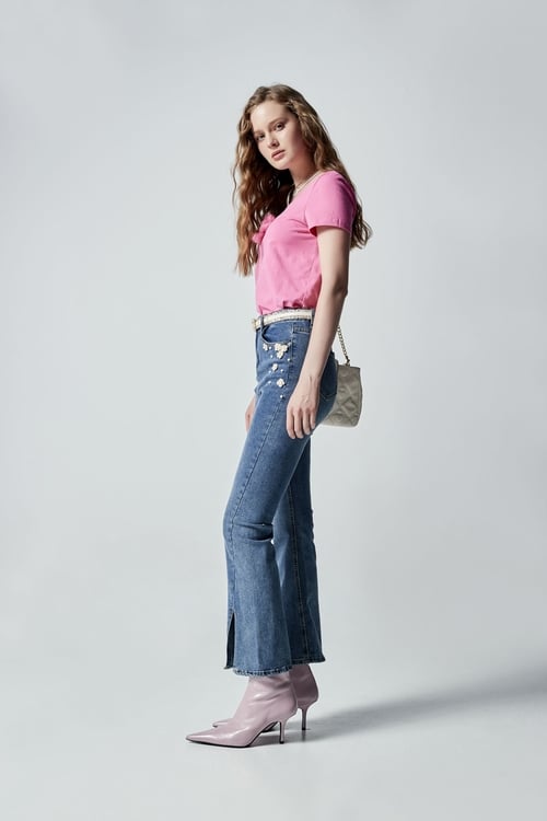 Front Slit Jeans With Floral Applique Detail,Denim pants