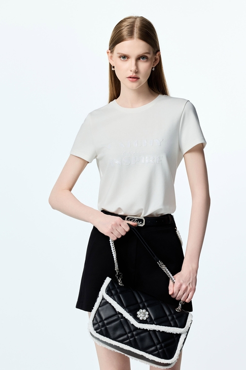 Black Shorts With Detachable Pearl Accessory,Black pants