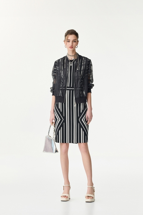 Black White Stripe Contrast Short Sleeve Dress,,Black White Stripe Contrast Short Sleeve Dress,Jackets,Outerwear,Season (SS) Look,co-ord sets,V-neck dresses,Dresses,Season (SS) Look,Maxi dresses,Black dresses,Tops,Season (SS) Look,Embroidered,Dresses,Season (SS) Look,Belts,Maxi dresses,Black dresses,Season (SS) Look,co-ord sets,Mini skirts,Tops,Season (SS) Look,Tops,Season (SS) Look,Embroidered,bows,Knitted,Season (SS) Look,Shorts,pants,sleeveless tops,Season (SS) Look,sleeveless tops,Dresses,Season (SS) Look,Stripe