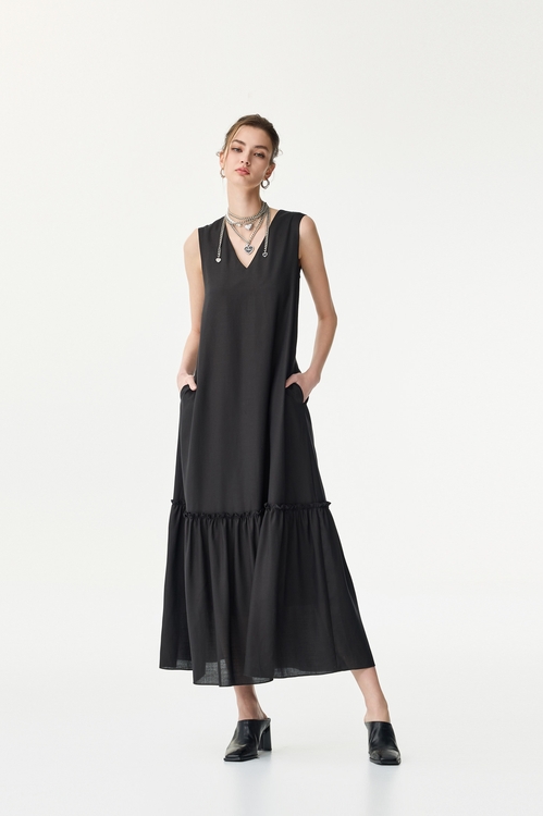 Sleeveless Linen Maxi Dress,,Sleeveless Linen Maxi Dress,Jackets,Outerwear,Season (SS) Look,co-ord sets,V-neck dresses,Dresses,Season (SS) Look,Maxi dresses,Black dresses