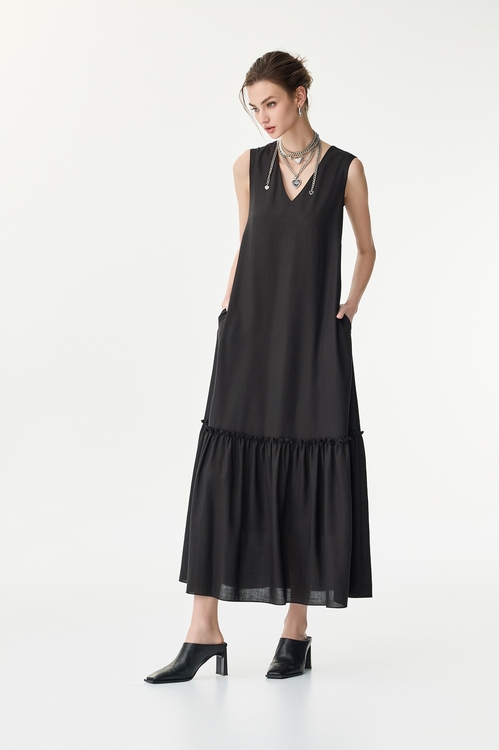 Sleeveless Linen Maxi Dress,,Sleeveless Linen Maxi Dress,Jackets,Outerwear,Season (SS) Look,co-ord sets,V-neck dresses,Dresses,Season (SS) Look,Maxi dresses,Black dresses