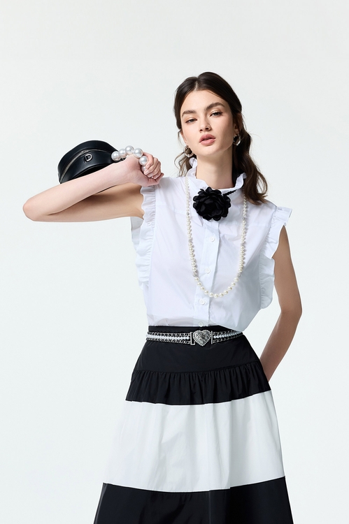 Ruffle Vest With Detachable Rose Brooch,Season (SS) Look