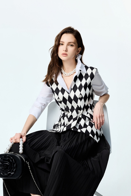 Black White Diamond Print Fitted Vest,Season (AW) Look