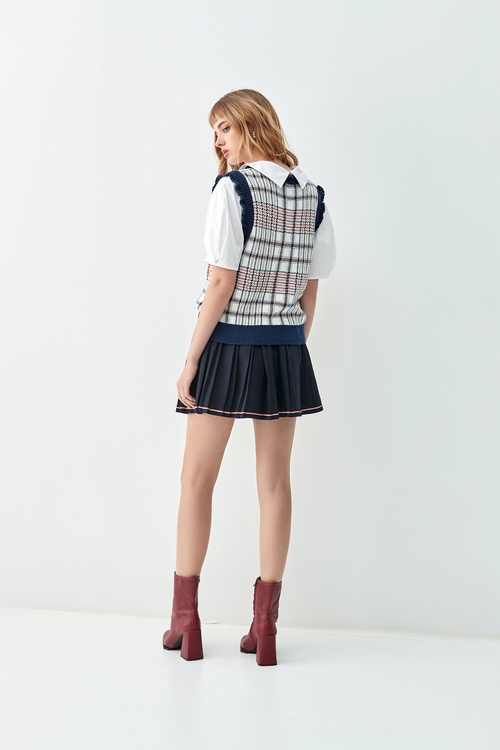 Checkered Knit Vest With Floral Embroidery,Plaid