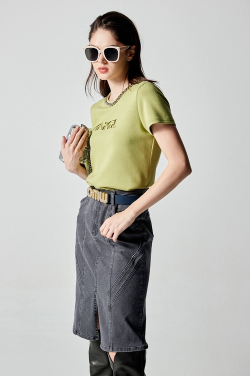 Short Sleeve Slogan Top With Chain Detail,Short sleeve tops