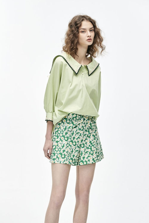 Oversize Lace Trim Green Blouse,blossoms