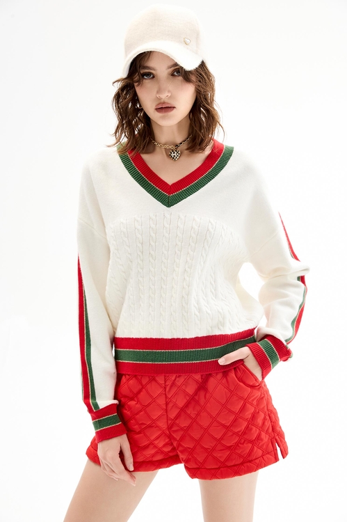 V-neck Knit Top With Contrast Trim Detail,Tops