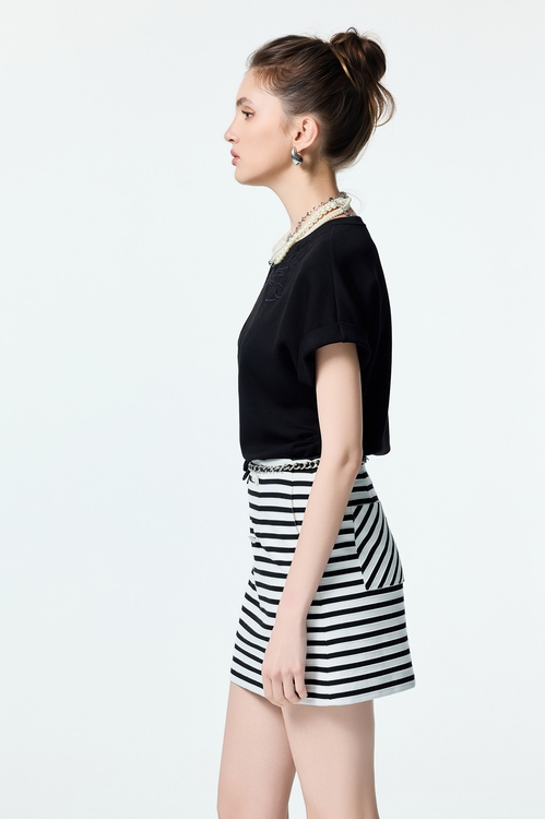 Embroidery Bow Graphic Black Tee,Black tops,black tops