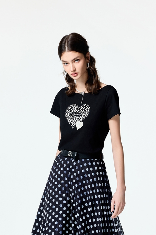 Heart Graphic Asymmetric Hem Tee,Season (SS) Look