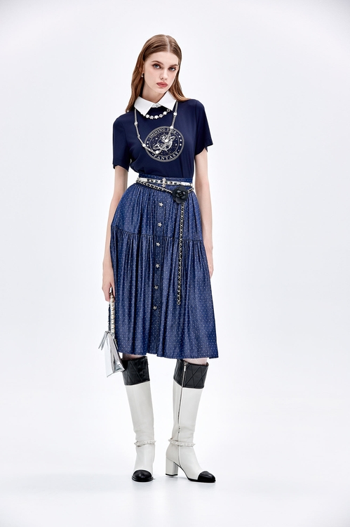 Contrast Collar Short Sleeve Top With Front Logo Detail,,Contrast Collar Short Sleeve Top With Front Logo Detail,Outerwear,Plaid,Season (AW) Look,Hoodie jackets,Tops,Hoodie tops,Season (AW) Look,Knitted,Plaid,Denim,Jeans,Season (AW) Look,Tops,Season (AW) Look,Culottes,Denim,Season (AW) Look,Wide-leg jeans,Season (AW) Look,Midi skirts,Tops,Season (AW) Look