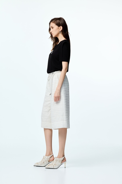 V-neck Pearl Detail Black Top,Season (AW) Look