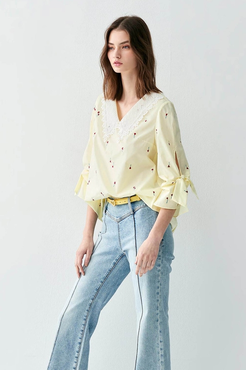 Floral Embroidered Top With Cut-Out Lace Collar,upperclass