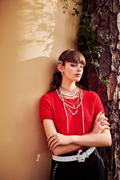 Short Sleeve Knit Top With Accessory Detail,Necklaces