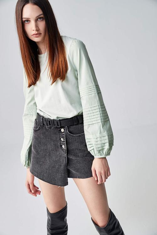 Light Green Top With Pleated Sleeve Detail,goodlucknewyear