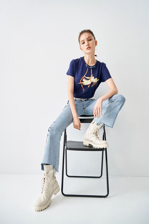 Navy Rib Neckline Tee With Graphic Print,comfotism