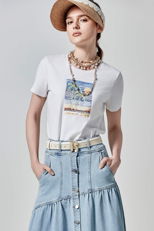 Front Embroidered Graphic White Tee,T-shirts